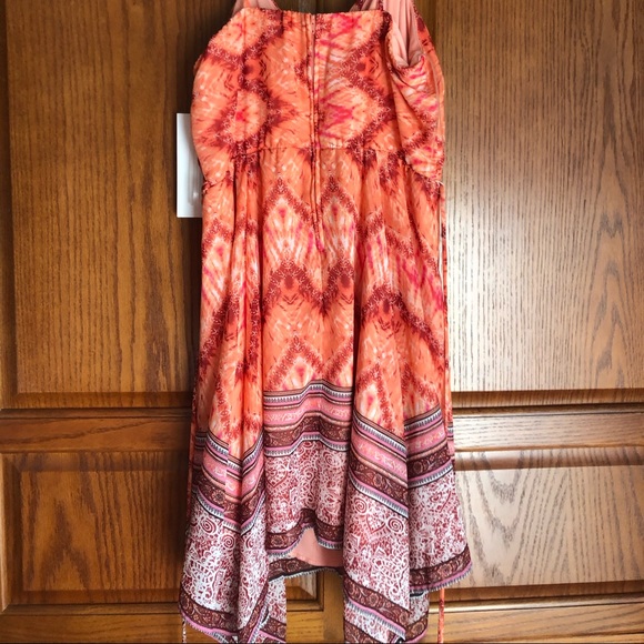 New Multi colored cool pattern dress - Picture 4 of 7